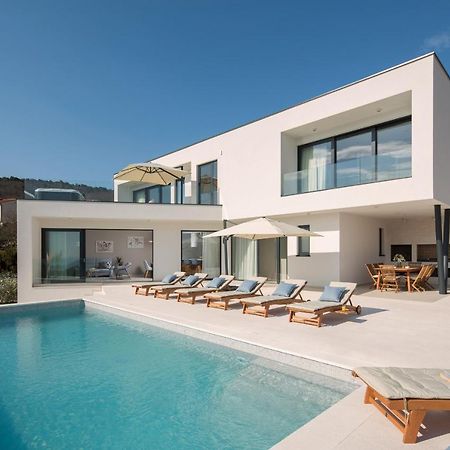 Villa Selene Рабац Екстериор снимка